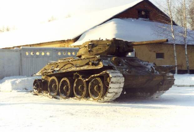 Подъём танка Т-34-76 из озера Жарки в 1998 году Великая Отечественная Война, танк Т-34-76