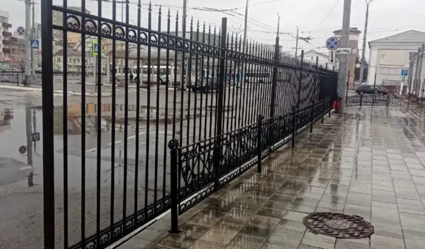 Горожанкина: Мне не нравится забор на ж/д вокзале Белгорода, но это необходимость