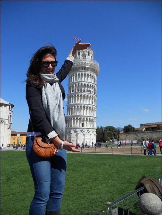 tourists-posing-05 (525x700, 71Kb)