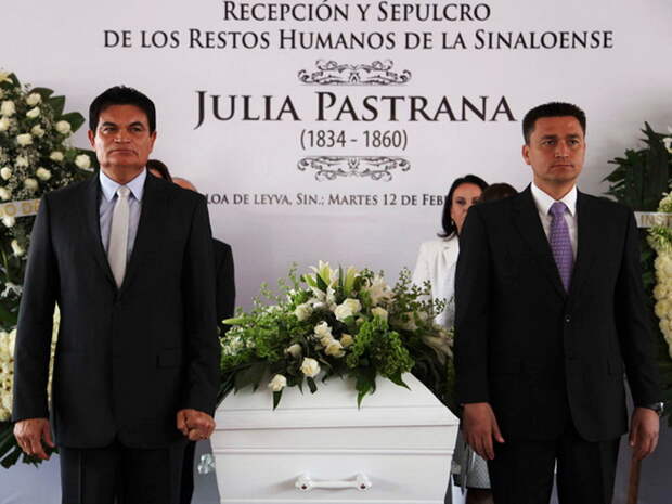 На лицо ужасная, добрая внутри: жизнь и смерть бородатой Хулии, женщины-обезьяны из Мексики