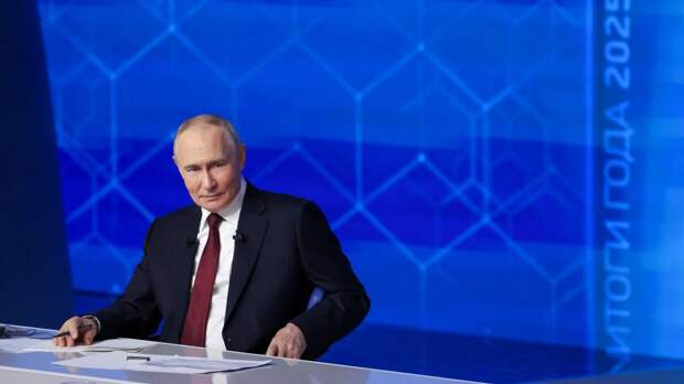 «Я бы вас просил…» Путин поручил Набиуллиной почаще бывать на заседаниях правительства