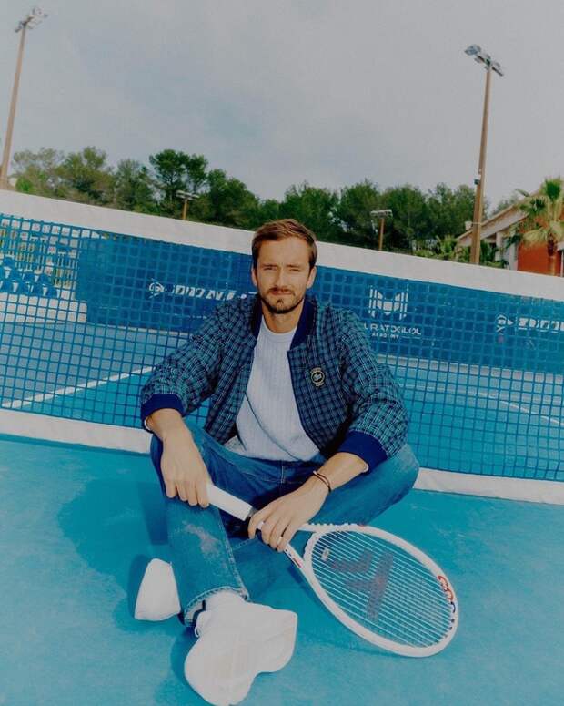 Теннисист Даниил Медведев победил Доминика Кеппера на "Ролан Гаррос"