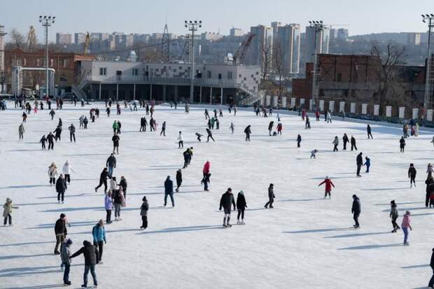 Каток на «Авангарде» закрыли раньше срока