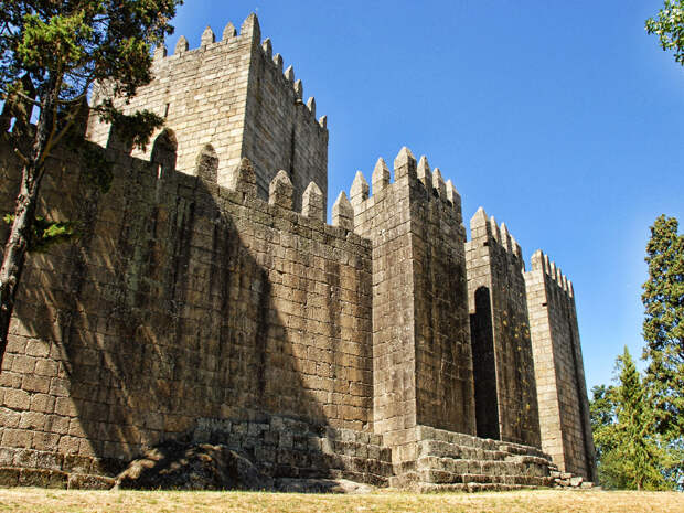 Гимарайнш. Самые красивые города Португалии