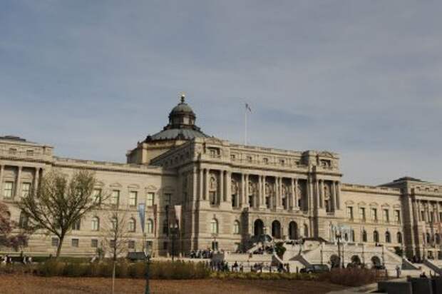 White House asks high court to let Trump fire Library of Congress official