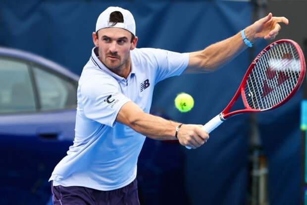 Томми Пол вышел в третий круг Мастерса в Майами, победив Маннарино — 6:2, 2:6, 6:4