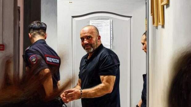 Алиева ударили по рукам. В Ахтубинске задержали главу диаспоры. Он подмял под себя город, а теперь «внезапно заболел»