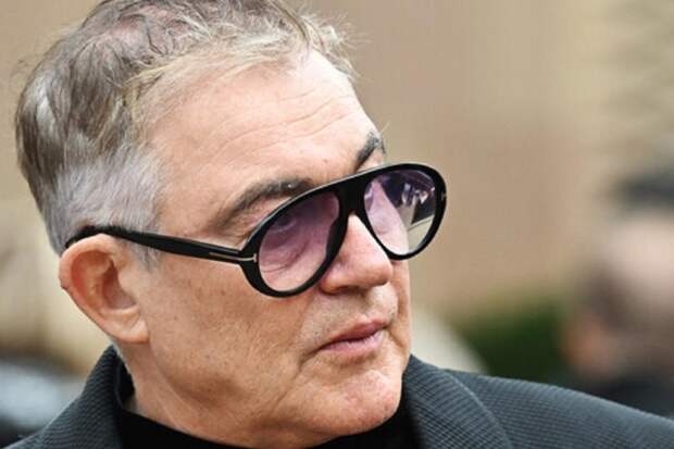 Адвокат Диброва раскрыл  причину, почему шоумен решил избавиться от роскошной виллы