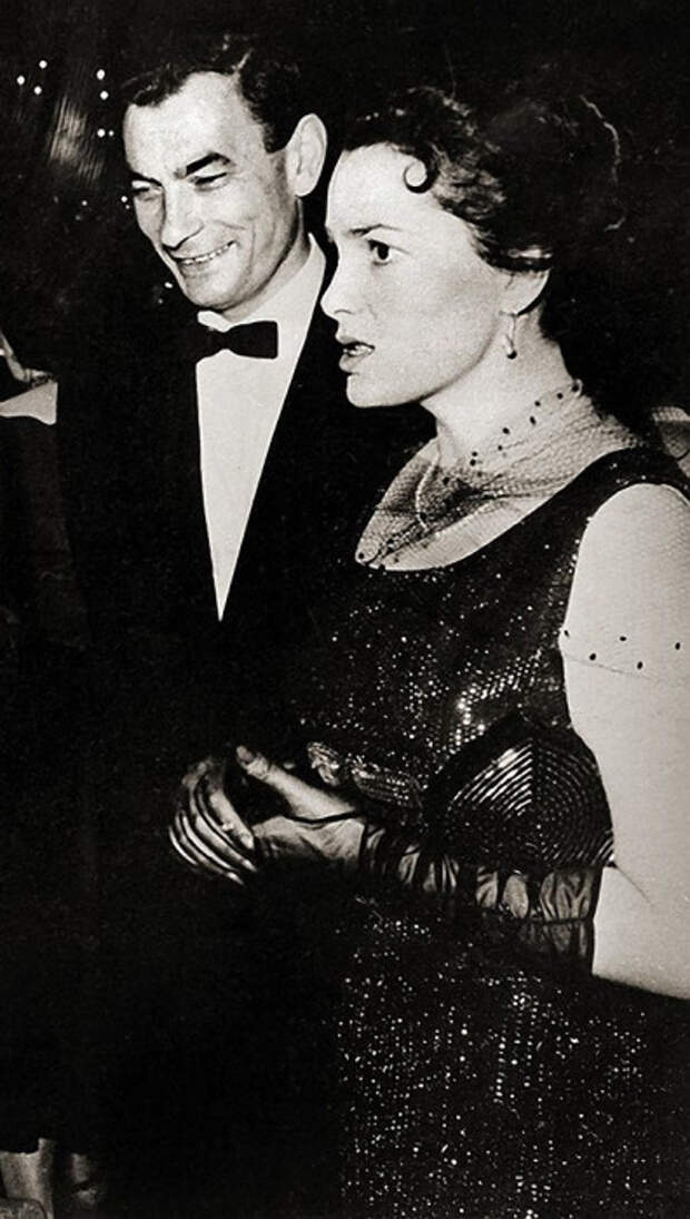 Элина Быстрицкая и Петр Глебов на фестивале в Карловых Варах в 1958 году. Элина Быстрицкая и Петр Глебов на фестивале в Карловых Варах в 1958 году.