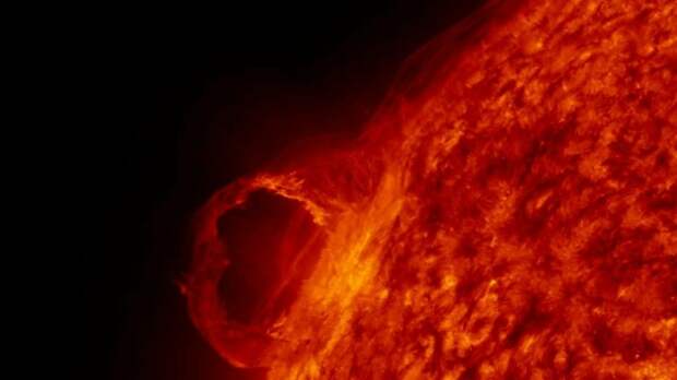 Правда ли, что "четверной мегавзрыв" на Солнце вызовет магнитную бурю 24 апреля?