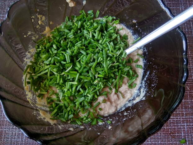 С печенью минтая делаю пирог. Обалденно вкусно. Удивляю гостей деликатесом, не только на бутербродиках