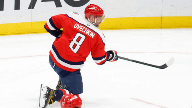 Тренер Вашингтона высказался о тысячной шайбе Овечкина в НХЛ