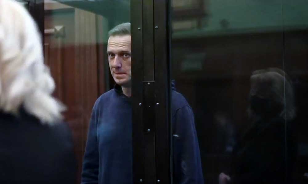 Врачи Навального: он очень плох, состояние критическое