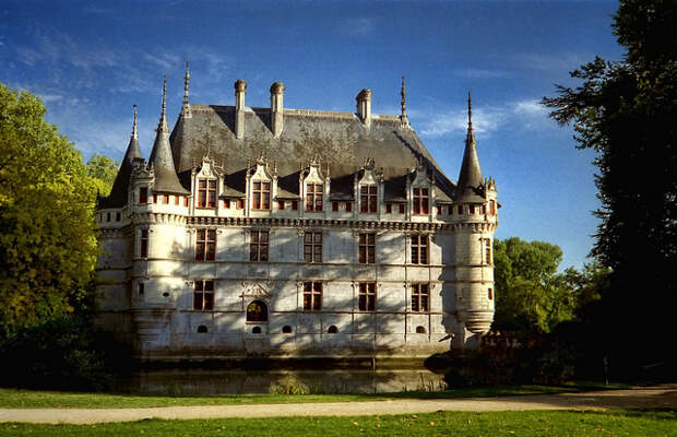 Замок Азе-ле-Ридо. Франция