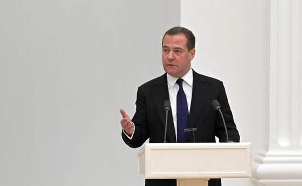 Медведев: жизнь гораздо страшнее рассуждений Запада о применении ядерного оружия