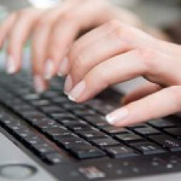 clavier_main_femme