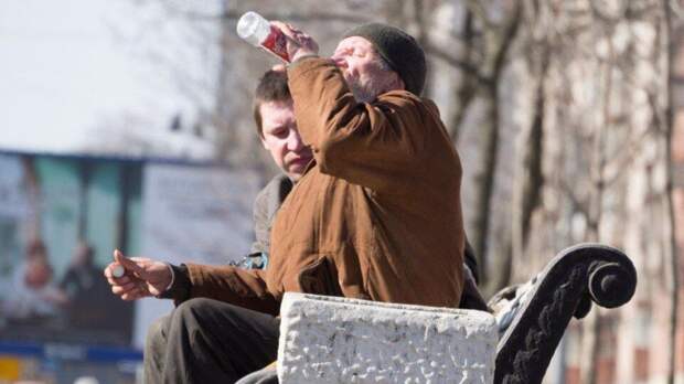 Минздрав утвердил порядок наблюдения за алкоголиками и наркоманами