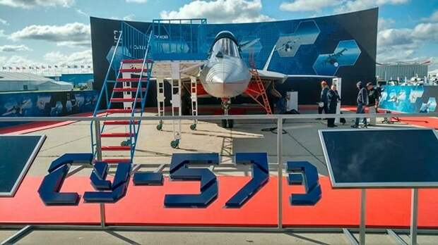 Су-57Э на авиасалоне
