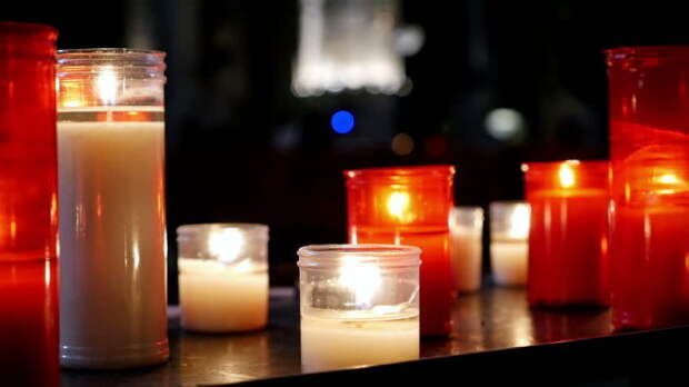 Свечи будут гореть дольше, если их хранить в холодильнике. /Фото: ak8.picdn.net