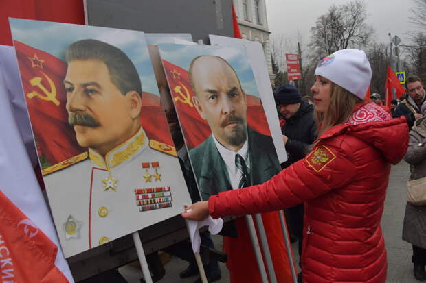Американцы с украинцами сражались против Гитлера и Сталина: в Белом Доме переписали историю