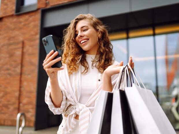 Статистика говорит: с каждым годом мы покупаем все больше бьюти-средств и не только.