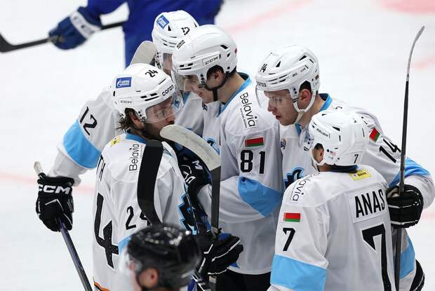 Минское «Динамо» разгромило «Автомобилист», забросив 8 шайб в ворота екатеринбургского клуба