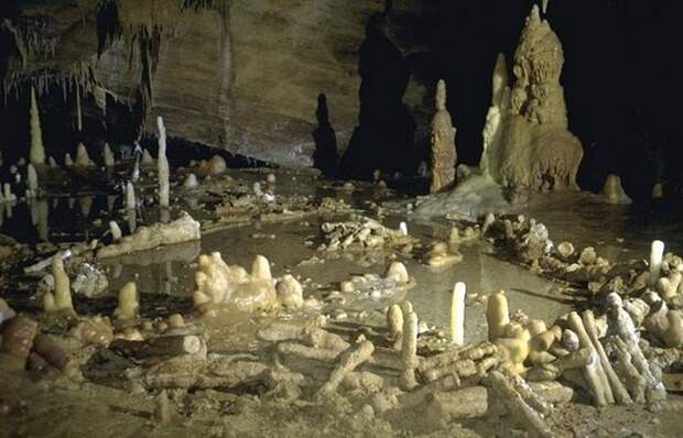 Пещера Брюникель.