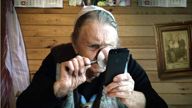 Находчивый внук построил мессенджер Telegram для бабушки