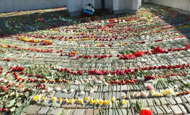 «Фашизм не пройдёт!» Массовая драка в Одессе попала на видео