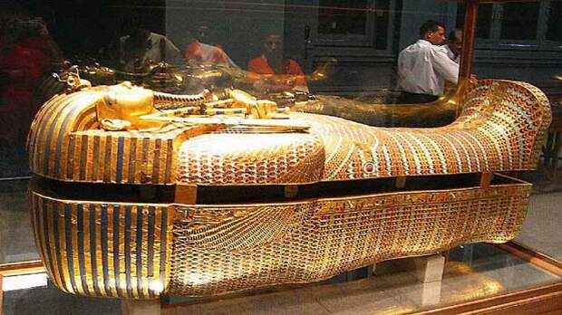 Саркофаг Тутанхамона.