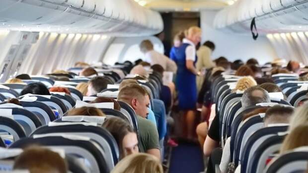 Женщина умерла на борту рейса из Владивостока в Екатеринбург