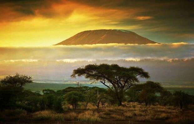 Гора Килиманджаро дух захватывает, красиво, красота, необыкновенные места, необычно, путешествия, чудеса света, это надо видеть