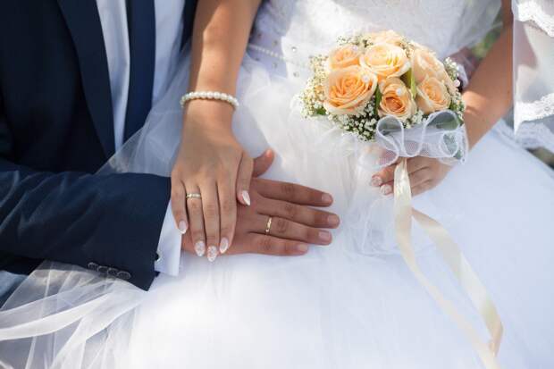 Сколько стоят услуги брачных агентств, как подбирают пару по запросу: будни основатель Центра брака и семьи в Крыму