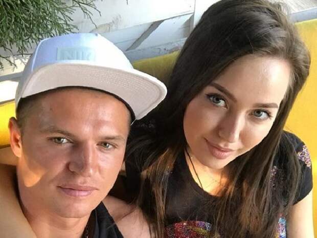 Дмитрий Тарасов сообщил, что ежемесячно платит 53 тыс. рублей алиментов