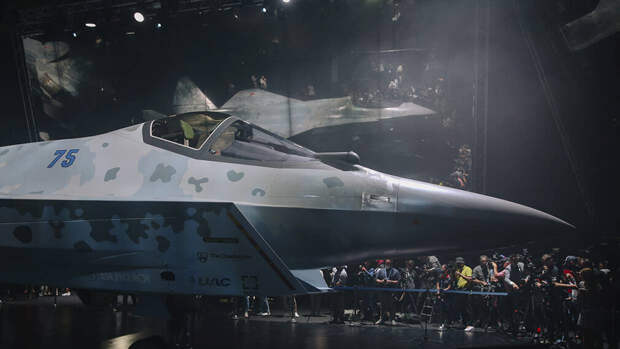 Три опытных образца нового истребителя Су-75 Checkmate создадут к 2023 году
