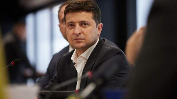 Вассерман объяснил, почему начал «задирать голову» Порошенко