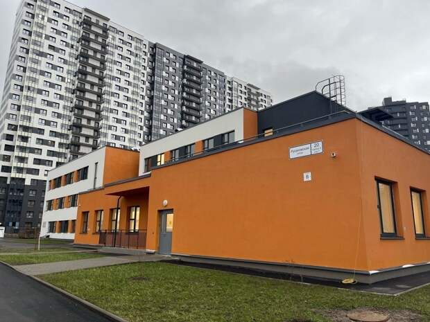 Петербург принял в собственность здание детсада на Русановской улице