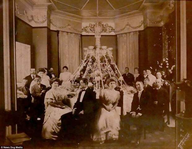 Февраль 1908 года, мероприятие по случаю дня рождения Джози Арлингтон, одной из самых успешных мадам в Сторивилле, владелицы борделя. америка, исторические кадры, история, люди, новый орлеан, редкие фото, сша, фото