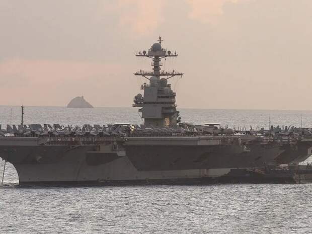 Пожар на авианосце USS Gerald R. Ford тушили более 30 часов