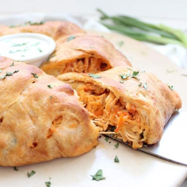 Buffalo Chicken Taco Ring