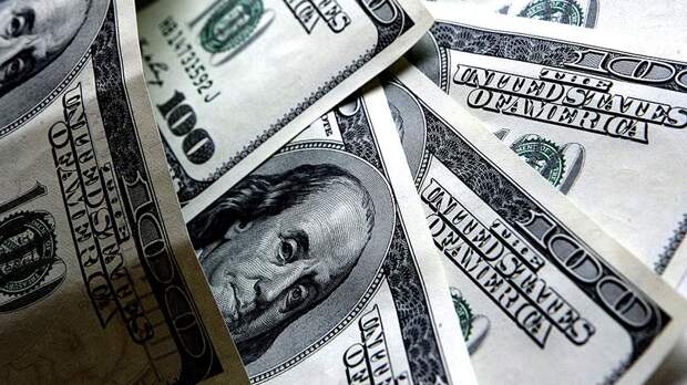 Экономист предрек проблемы для доллара после передачи Киеву прибыли от активов РФ