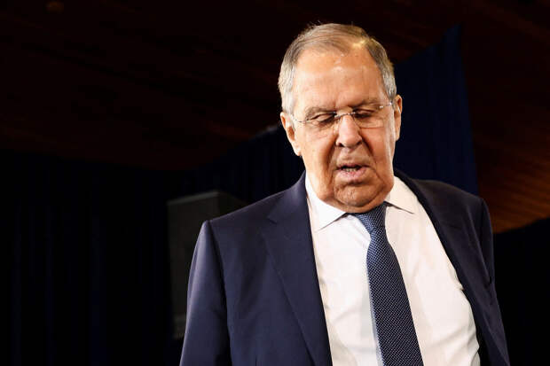 Лавров: глаза Запада широко закрыты на коррупционные скандалы в Киеве