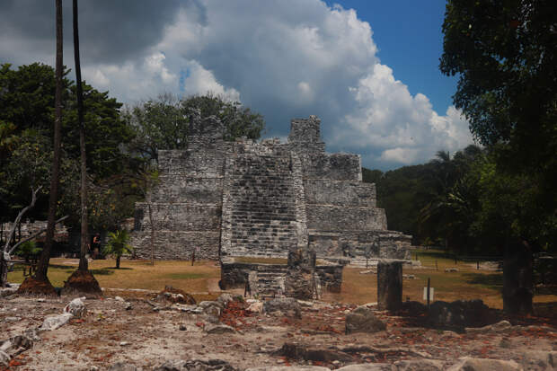 Ученые доказали, что в империи майя не было детских жертвоприношений