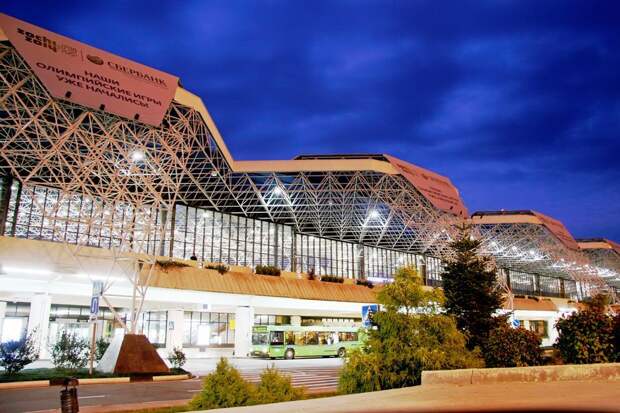 Аэропорт Сочи возобновил прием и отправку авиарейсов