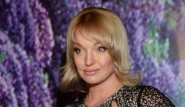 Завистники подрезали ленты на пуантах Волочковой