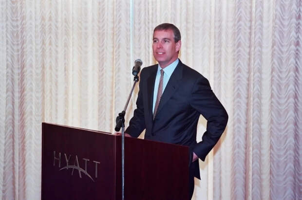 Дочери бывшего принца Эндрю дистанцировались от него из-за дела Эпштейна