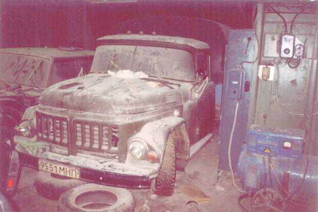 Отслужив свое, скоростные грузовики потом еще долго пылились в цехах ЗИЛа, пока не были окончательно раздербанены СССР, авто, грузовик, зил, зис, разработки, топливо, чебурашка