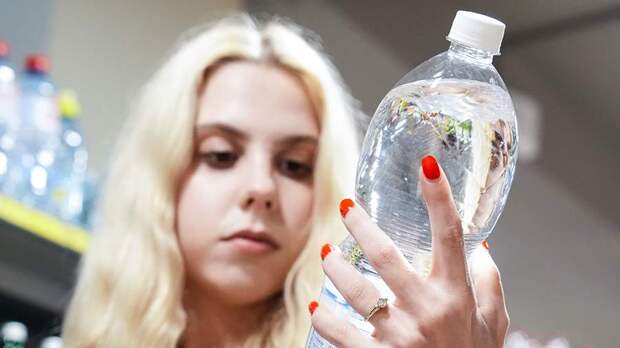 В Китае специалисты уточнили безопасную температуру воды для питья