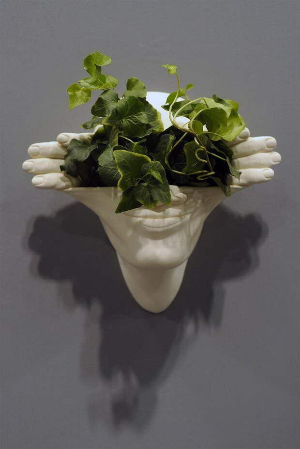 Тянущиеся лица в скульптурах Johnson Tsang Тянущиеся лица в скульптурах Johnson Tsang