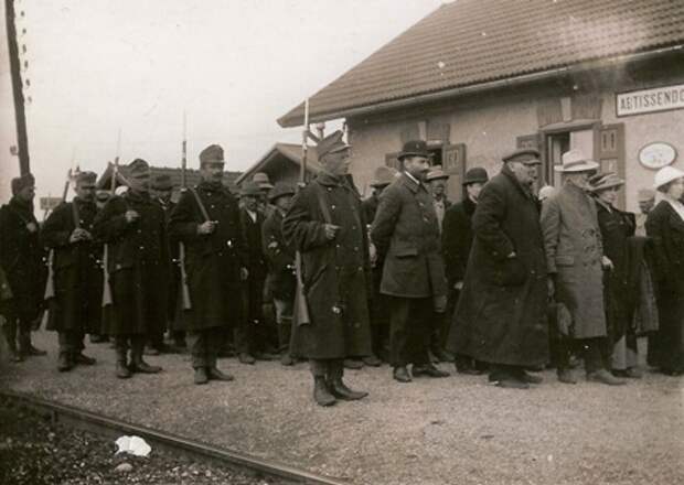 1914_1.jpg 1914_1.jpg